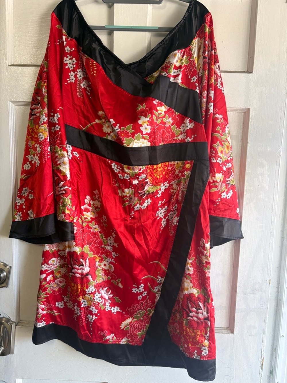 NWT PrettyLittleThing Red Floral Satin Kimono Wrap Mini Dress - Plus 1X